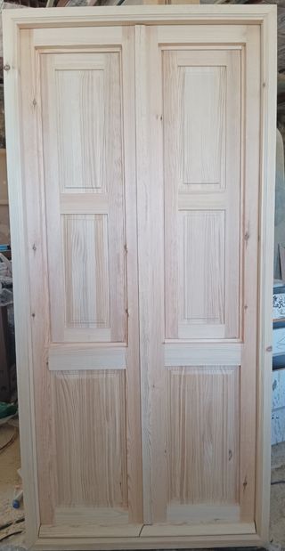 Balconeras y ventanas de madera