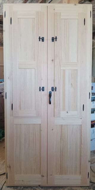 Balconeras y ventanas de madera