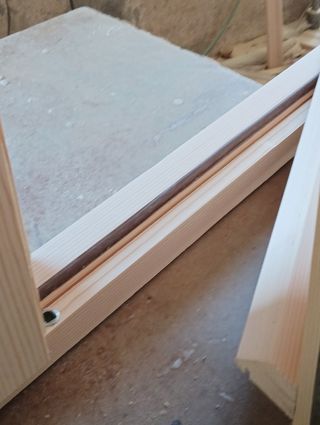 Balconeras y ventanas de madera