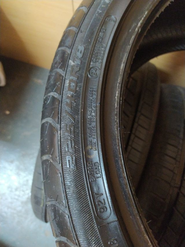 Neumáticos 225/40/R18