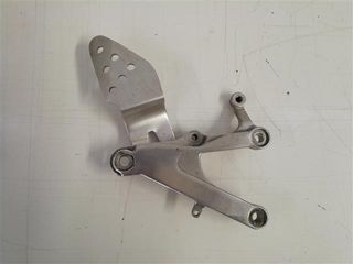 ESTRIBERA DERECHA R6 2002