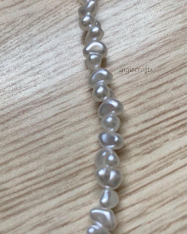 Collar artesanal de perlas y vidrio