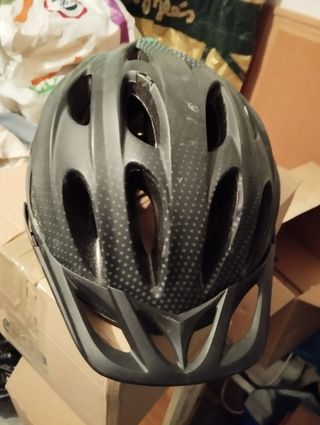 Patinetes, casco y protector para el casco 