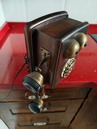 Teléfono antiguo