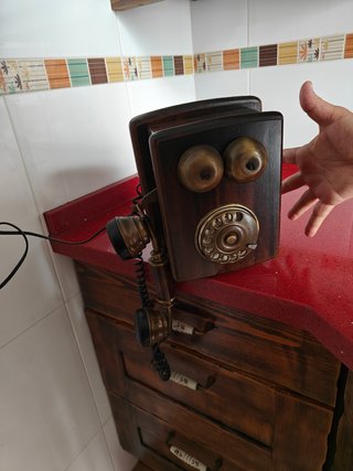 Teléfono antiguo