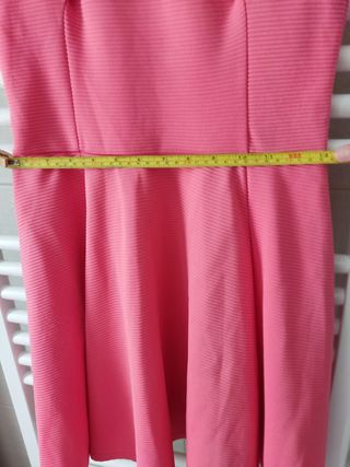 Vestido sin mangas rosa chicle