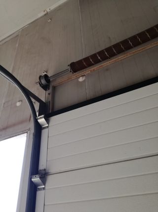 Puerta garaje o camara frigorifica