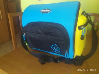 Trona portátil. de mochila de bebé