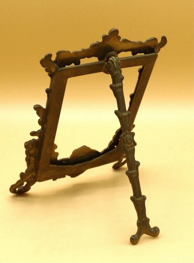 Portarretratos de bronce  estilo Art Nouveau