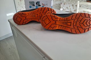 Zapatos de seguridad como nuevos