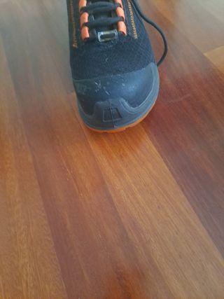 Zapatos de seguridad como nuevos