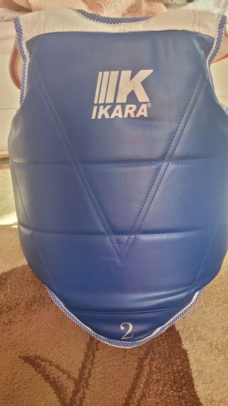 Peto y casco de takwondo