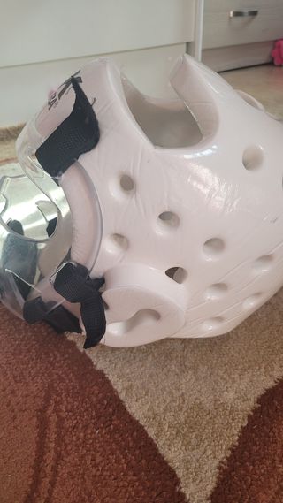 Peto y casco de takwondo