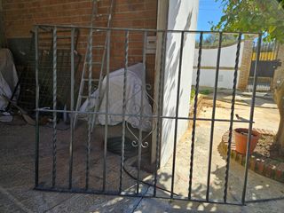 Reja hierro