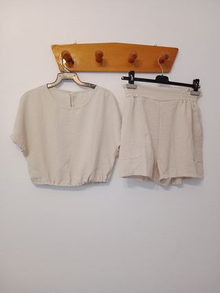 Conjunto de blusa y pantalón talla s