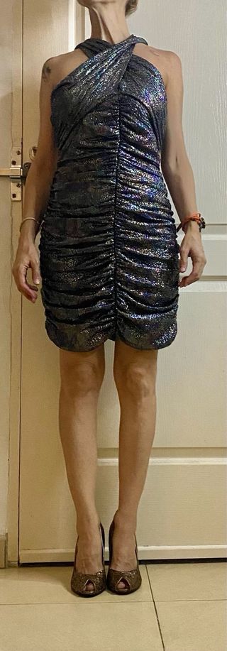 Vestido sin estrenar. . HAGO GRAN DESCUENTO