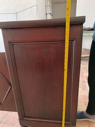 Mobiletto antico in legno