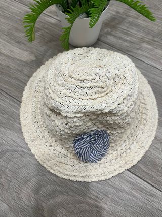Sombrero Benetton niña