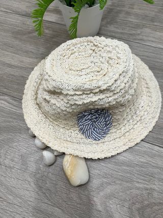 Sombrero Benetton niña