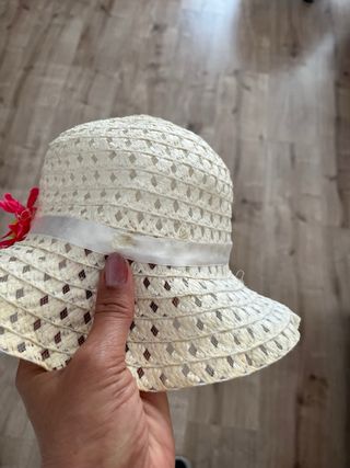Sombrero Benetton niña