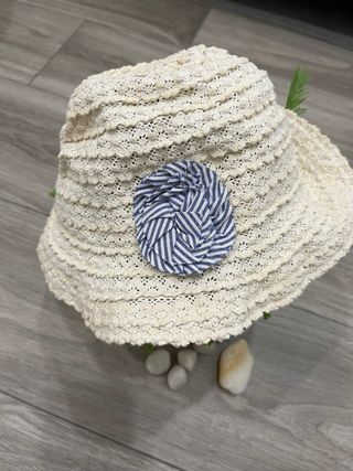 Sombrero Benetton niña