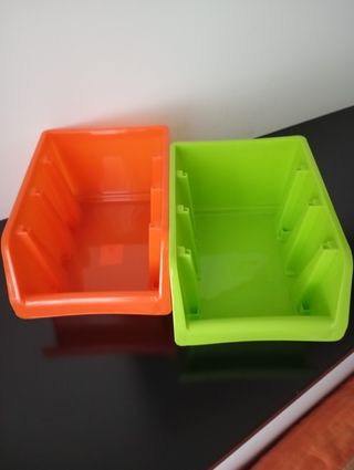 Set 2 contenitori in plastica