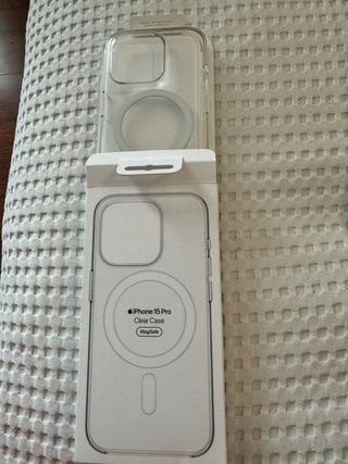 Cover magsafe iphone 15 pro trasparente