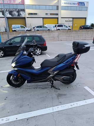 Moto Kymco Xciting 400, con sólo 2380 kms