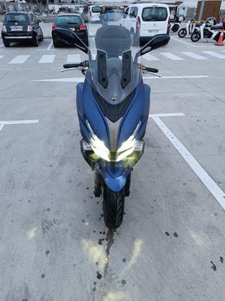 Moto Kymco Xciting 400, con sólo 2380 kms