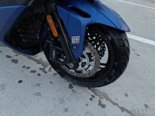 Moto Kymco Xciting 400, con sólo 2380 kms