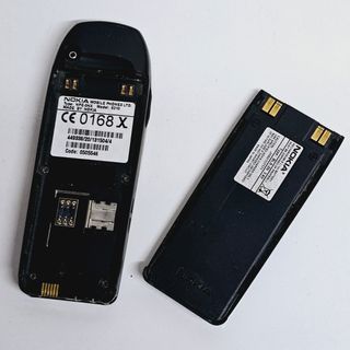 Teléfono Nokia 6210