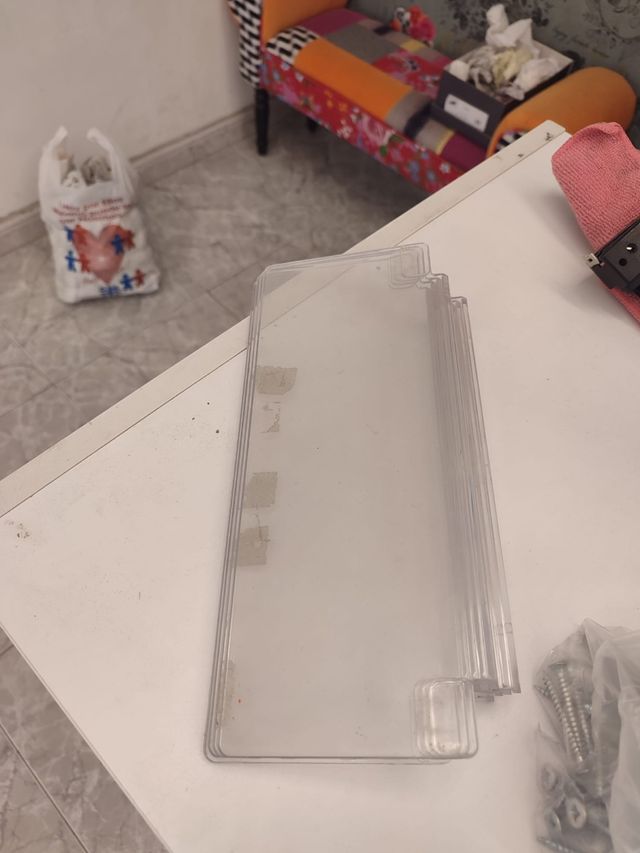 Paneles, estanterías