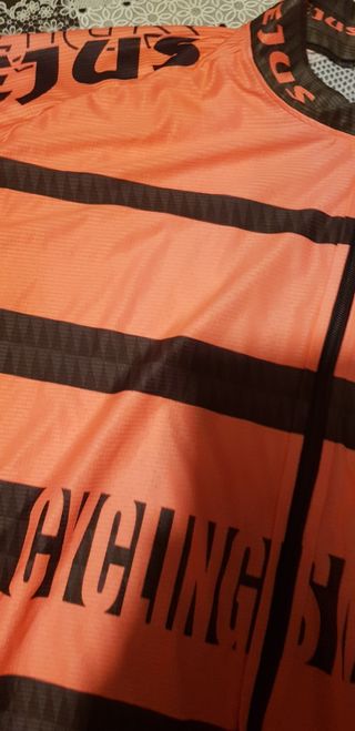 maglietta sportiva taglia l