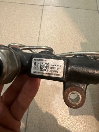 Rampa de inyectores 9674300080 peugeot 508 GT 2,0