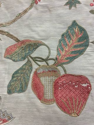 Seta ricamata GP & J Baker