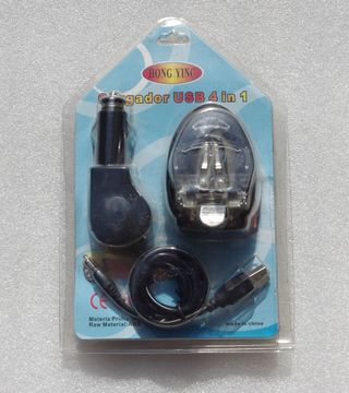 CARICATORE UNIVERSALE CELLULARI 4 IN 1