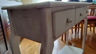 Consola blanca decapada