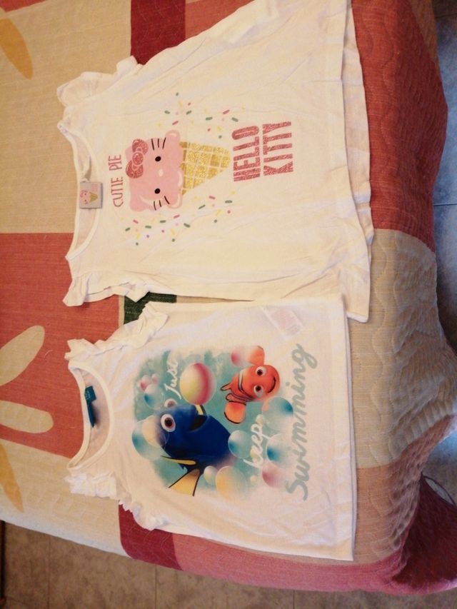 Camisetas de Disney, de Nemo y hello Kitty.