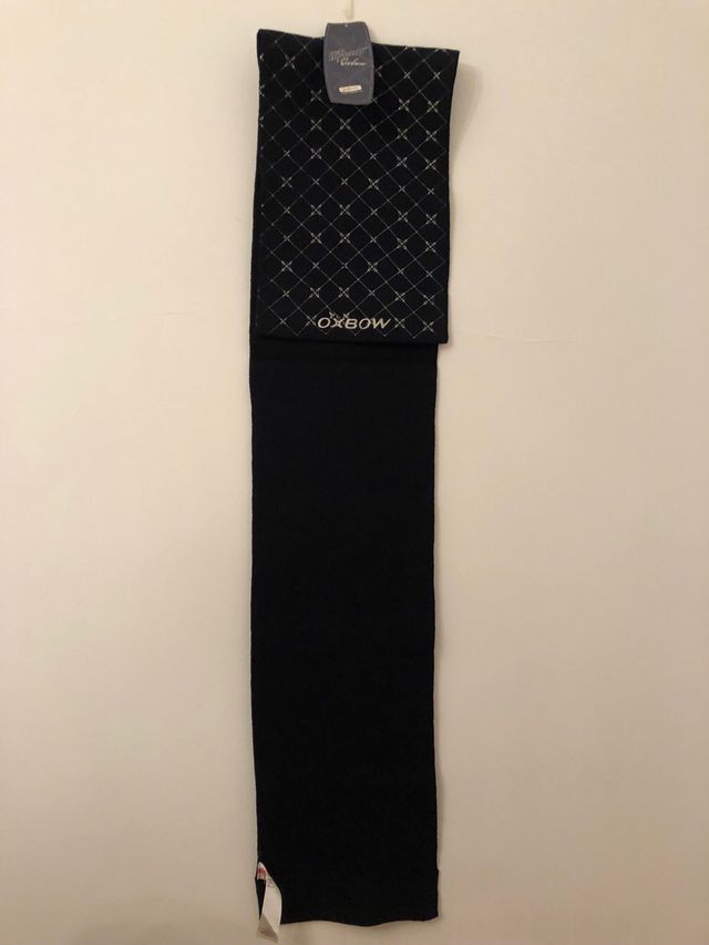 Bufanda en color blanco y negro nueva con etiqueta