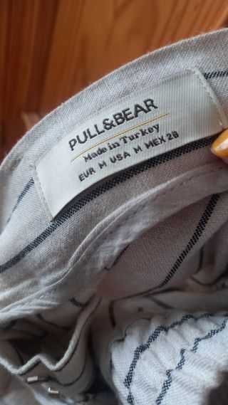 Pantalón blanco a rayas