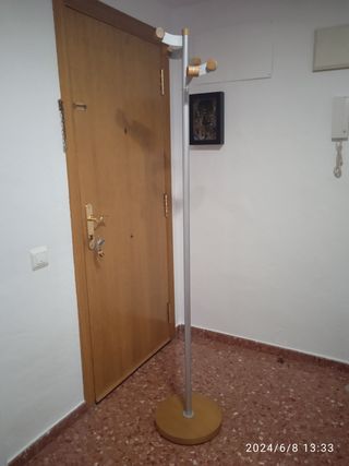 Perchero de pie