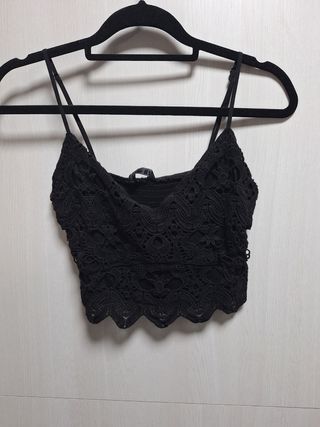 Top de encaje negro