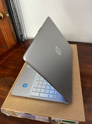Portátil HP 15s 128GB SSD 15.6 FHD nuevo