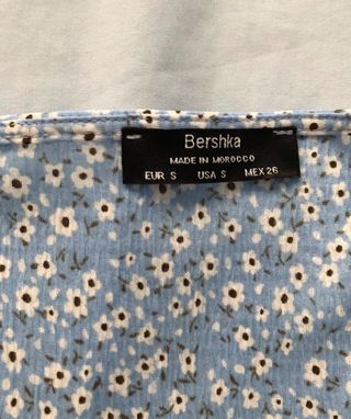Blusa de flores Bershka