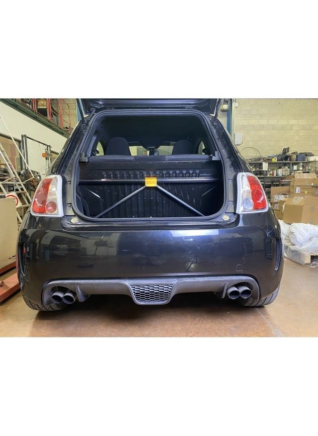 Abarth DNA Racing Barra Trasera Fibra de Carbono