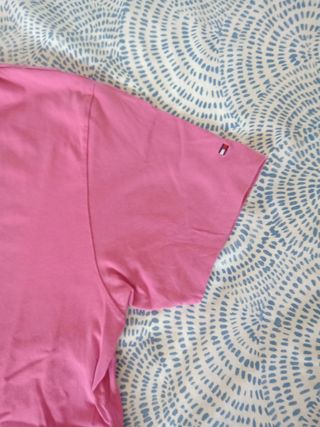 Camiseta Tommy Hilfiger fucsia talla M unisex