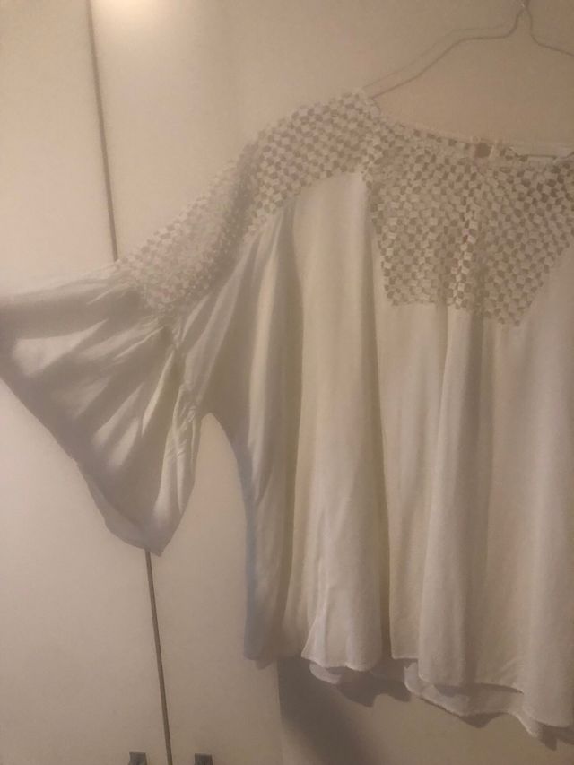 Blusa calada marca H&M talla 44