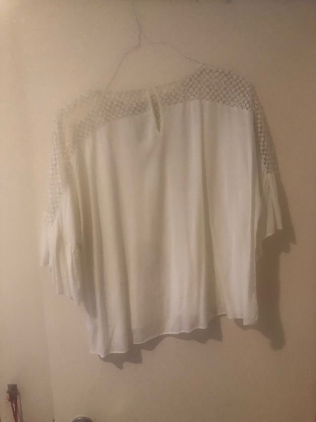 Blusa calada marca H&M talla 44