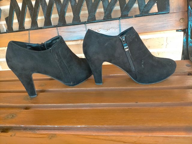 ZAPATO ABOTINADO MUJER NEGRO