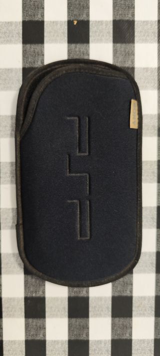 PSP Play Station + juegos + cargador